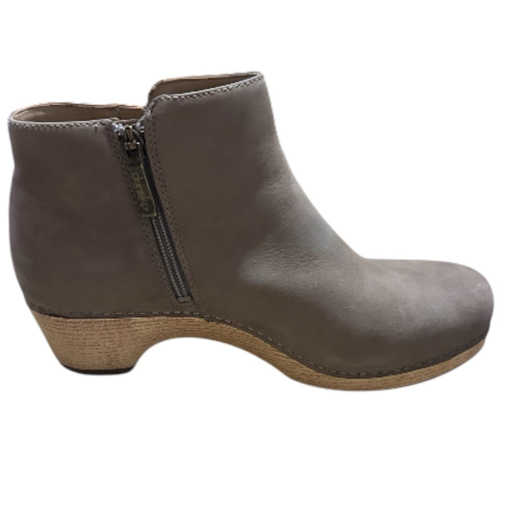 Dansko Women Lizanne Milled Nubuck Taupe Zipper Leather Boot Size 40 = US 9.5/10